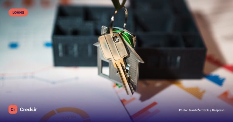 A house shaped keychain hanging from a key chain — cover photo for Credsir’s IOB Indian Overseas Bank guide