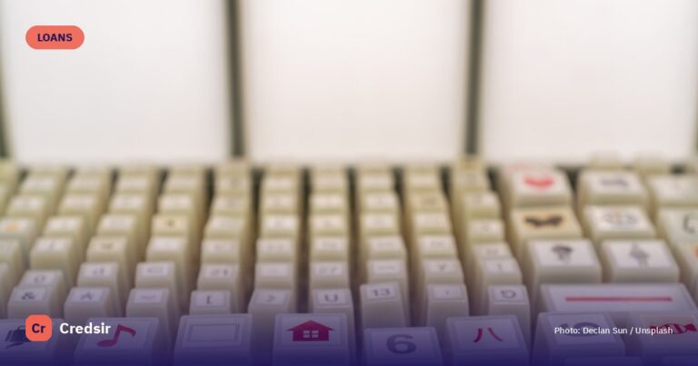 Close-up of an old keyboard with japanese characters — cover photo for Credsir’s Payday Loans in India guide
