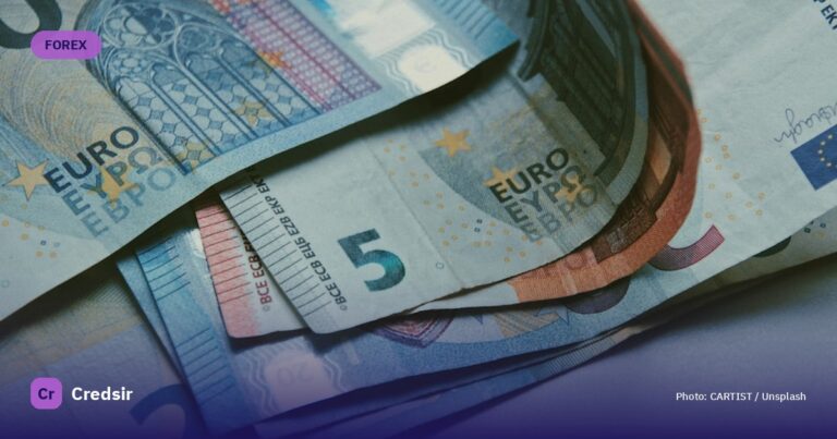 10 euro on brown wooden table — cover photo for Credsir’s Forex Trading News guide