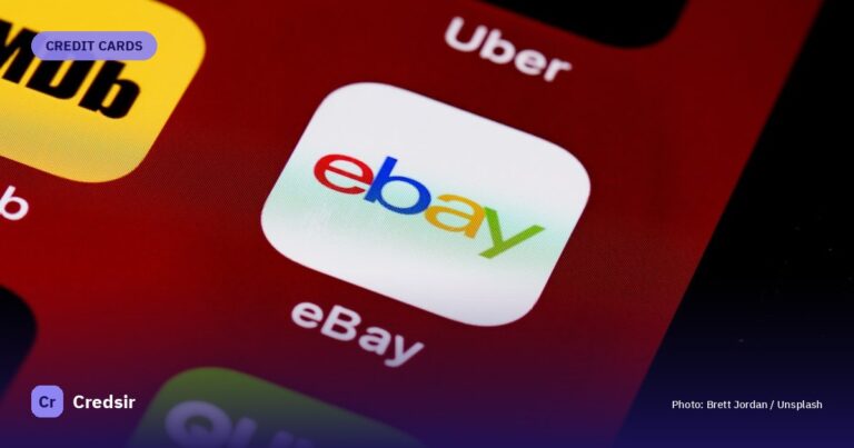 Red and green smartphone screen — cover photo for Credsir’s Best Business Credit Cards guide